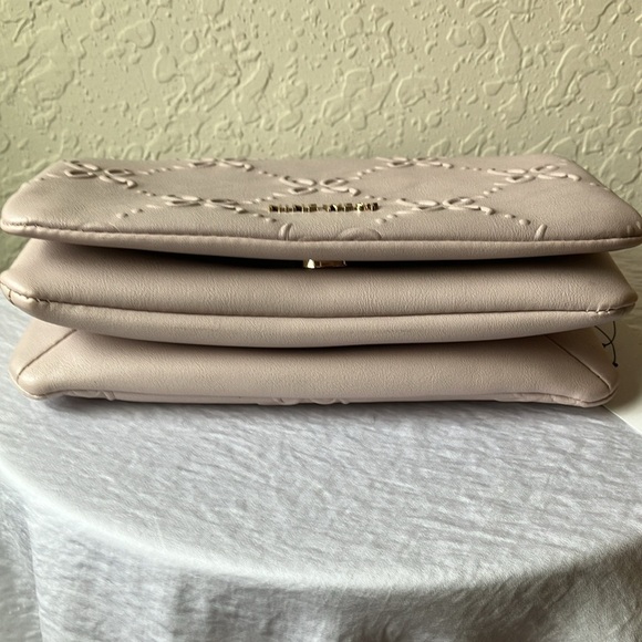 Nine West: Dixie Little shoulder bag with gold tone strap - Picture 10 of 16